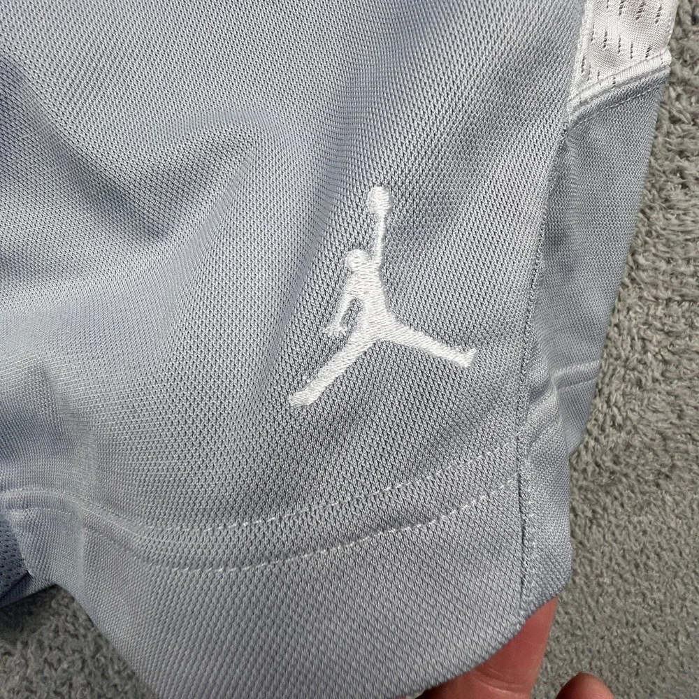Jordan Basketball Shorts Mens Medium‎ Grey Yellow Dri-FIT Athletic Jumpman 10